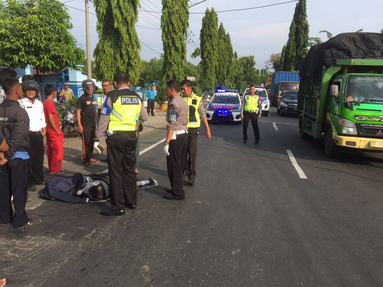 Lalai Saat Menyalip, Seorang Siswi SMA Tewas