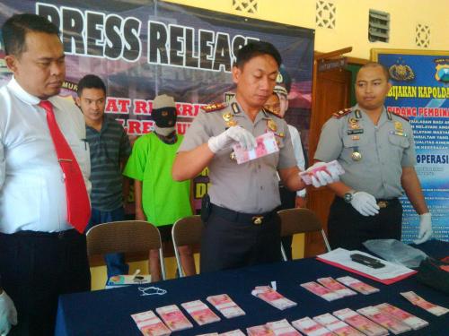 Pengedar Uang Palsu Antar Propinsi Dibekuk Polres Tuban