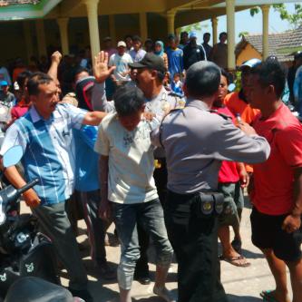 Tertangkap Warga, Pelaku Maling Solar Babak Belur Dimassa