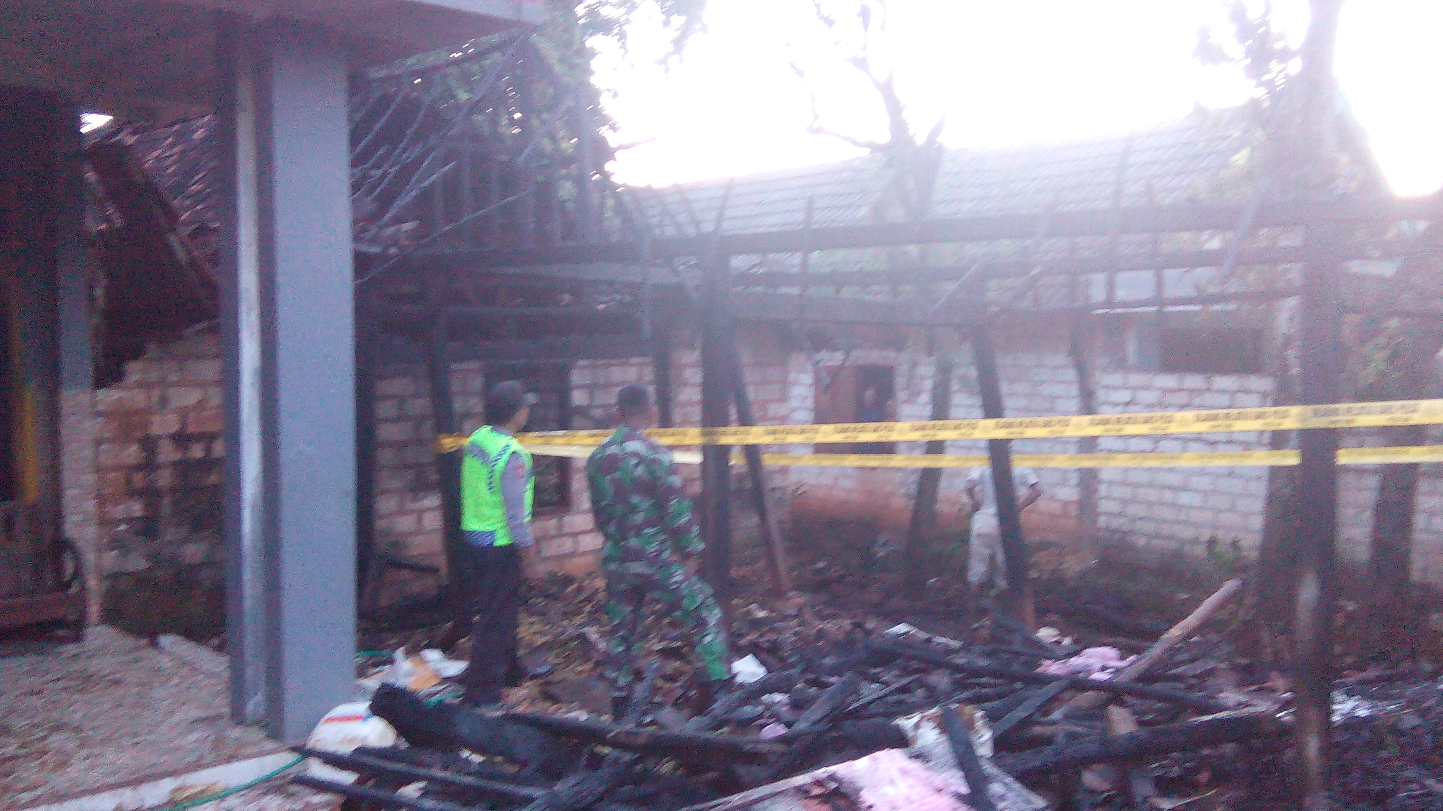 Kandang Terbakar Di Pagi Buta, 2 Ekor Kambing Hangus.
