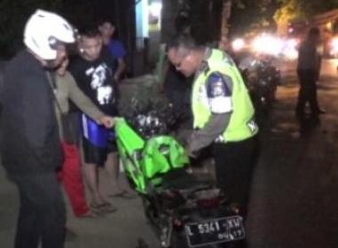 Tabrak Lari, Dua Pemuda Tewas di Dini Hari